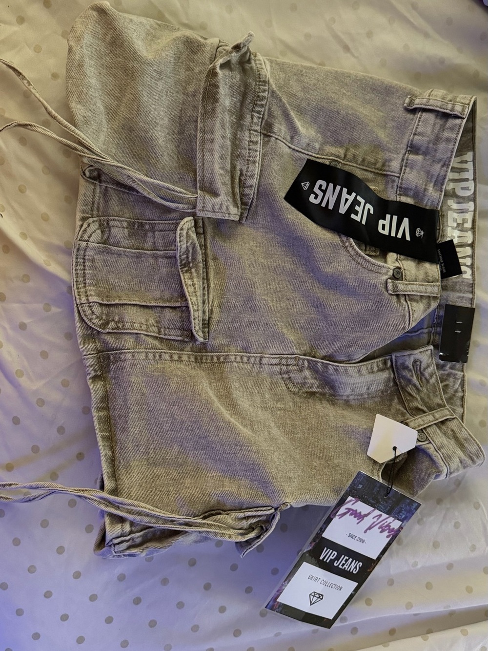 VIP Men's Light Gray Relaxed Cargo Jeans with Drawstring Waist
